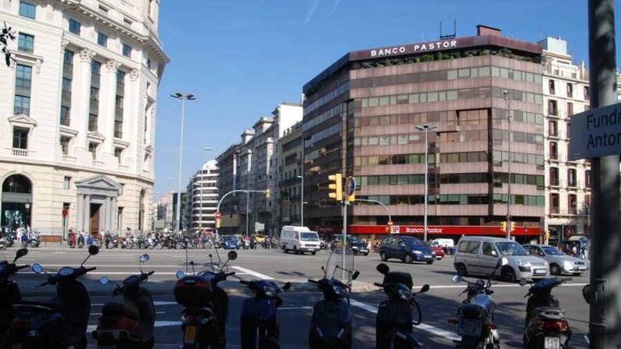 Moto et scooter à Barcelone : circuler à deux-roues