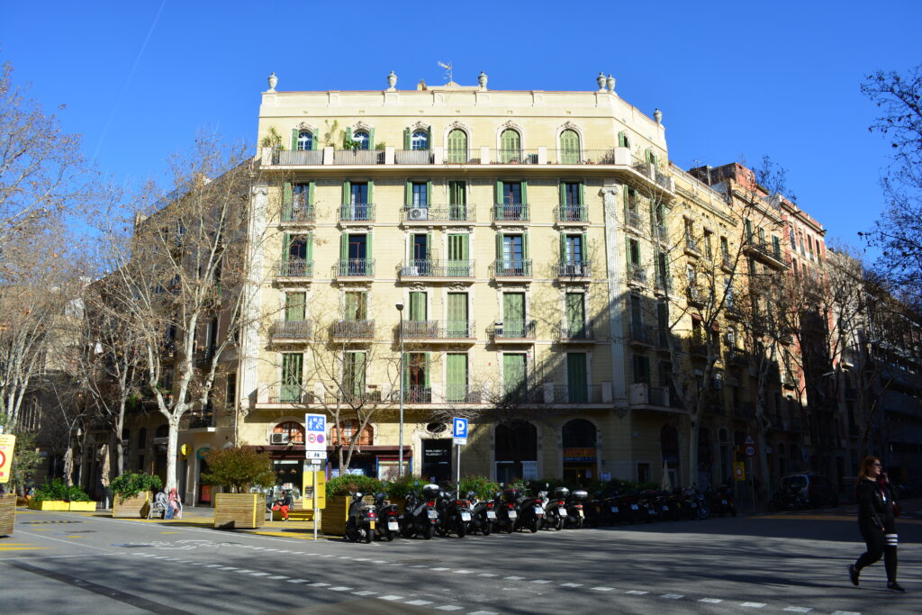 Acheter à Barcelone en 2026 : prix, impôts et pièges à éviter