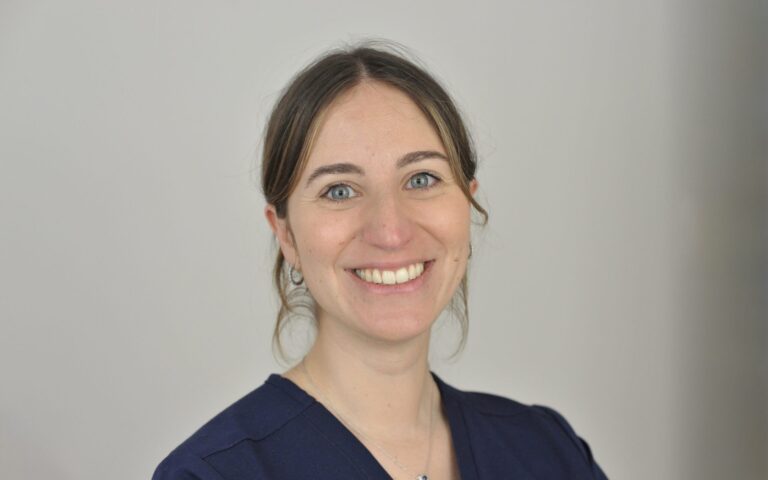 Eléna Bensoussan, dentiste
